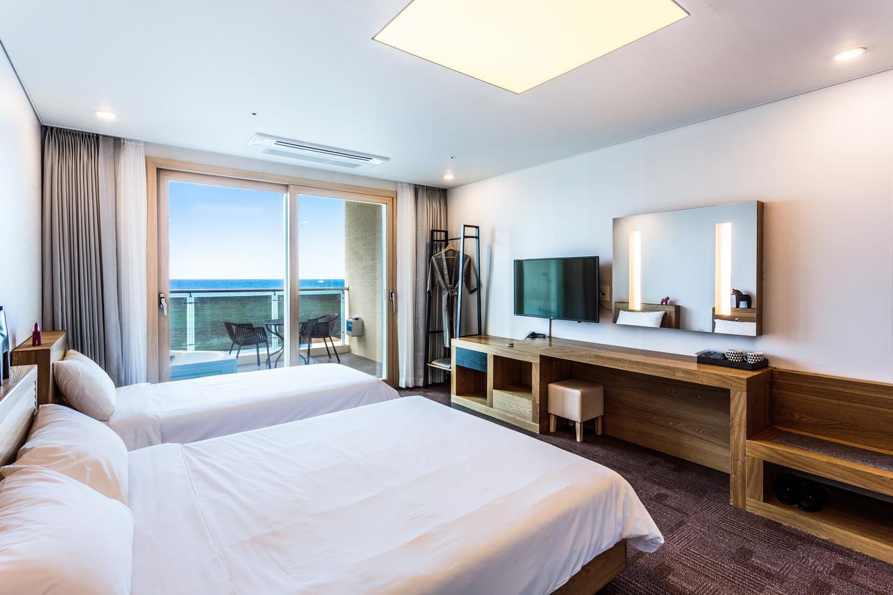 Deluxe Twin Room Sea View